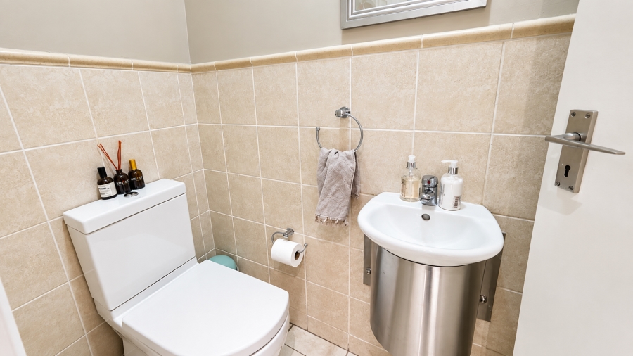 3 Bedroom Property for Sale in Plattekloof Western Cape